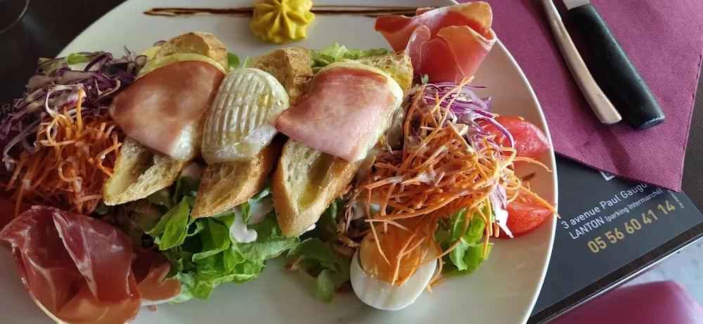 Salade de Chèvre Chaud